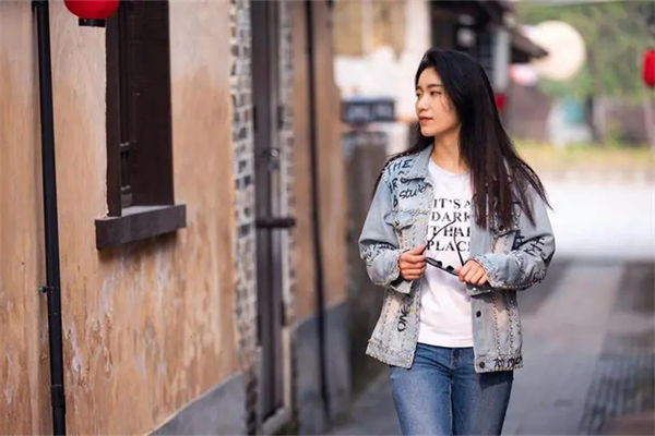 小镇贵妇是什么梗?小镇贵妇是什么意思?
