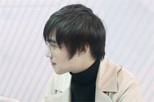 吴织亚切大忽悠是谁?