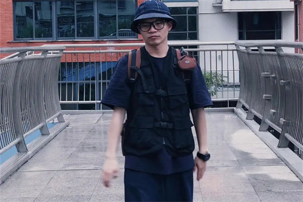 男人至死是少年是什么梗?