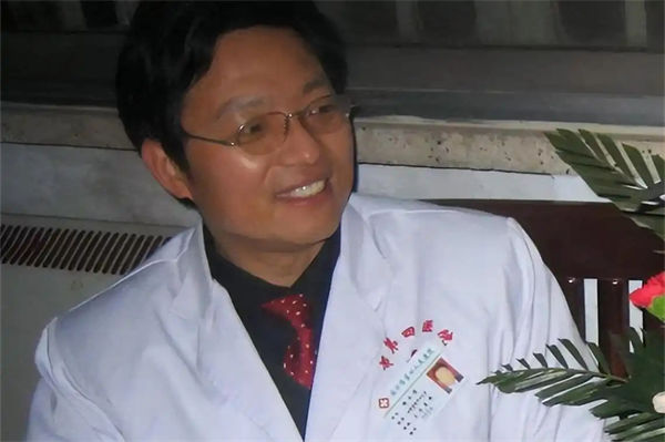 杨永信为什么没被判刑?