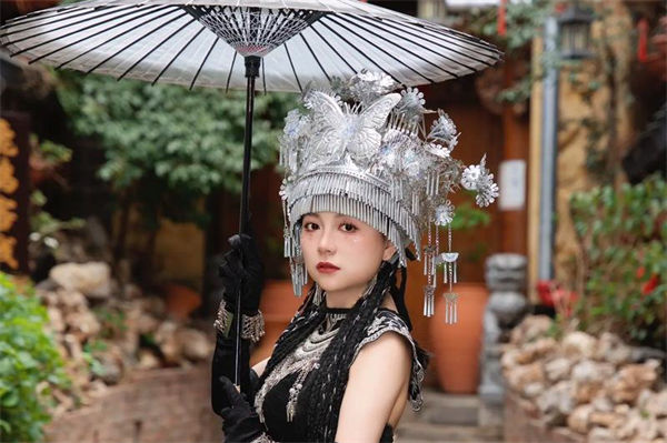 56个民族56朵花为什么改成星座了?