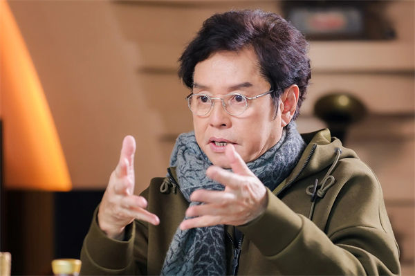 谭咏麟为什么叫谭校长?