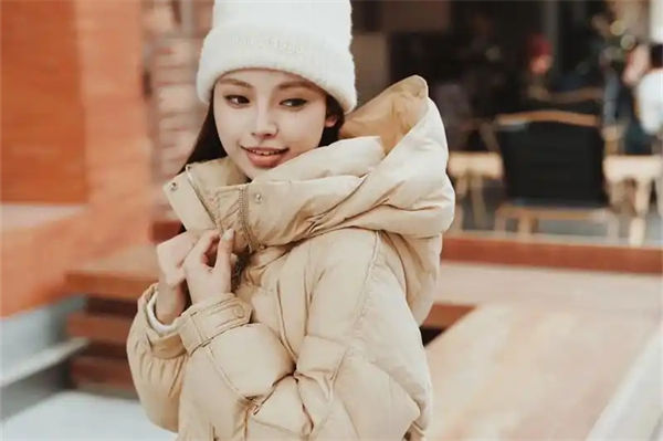 羽绒服为什么保暖?
