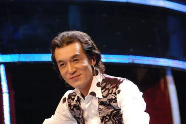 李咏为什么离开央视?