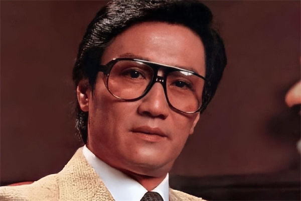 谢贤为什么打曾江?