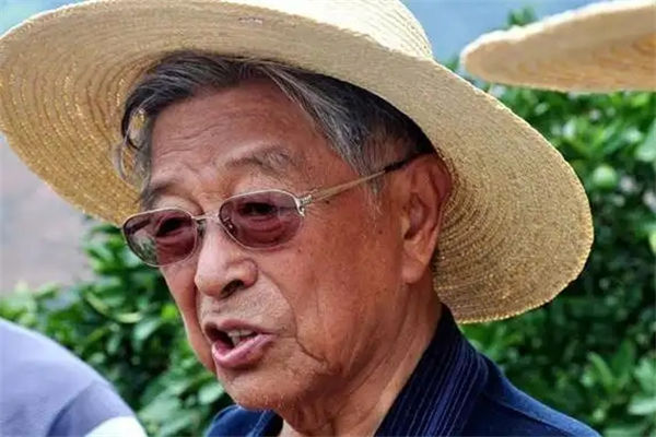褚时健女儿为什么自杀?