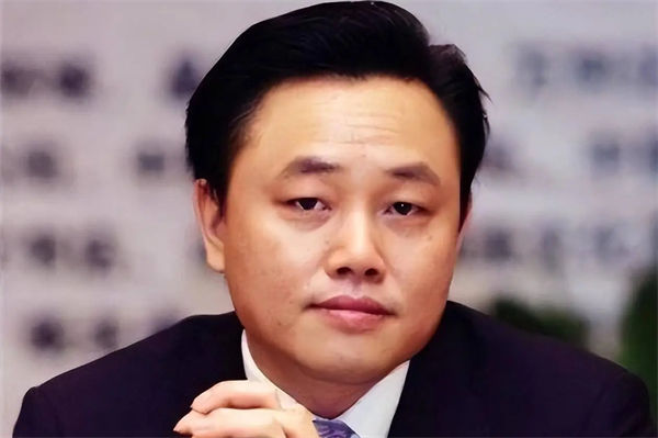 黄光裕为什么入狱?