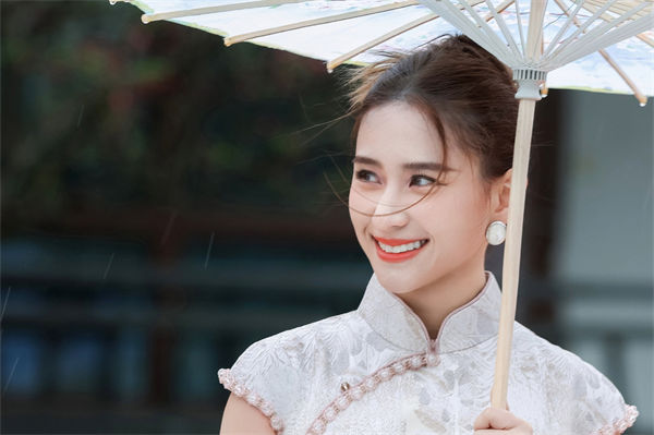 何超莲为什么能看上窦骁?