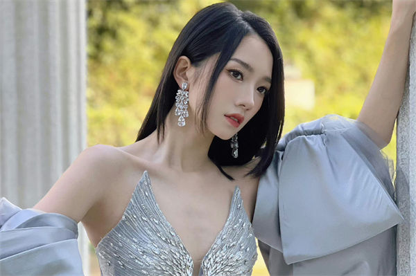 孟美岐牛奶照是什么?