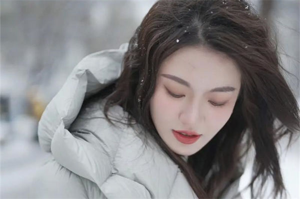 羽绒服上的油渍怎么洗?