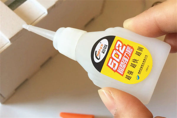 502胶水怎么洗掉?