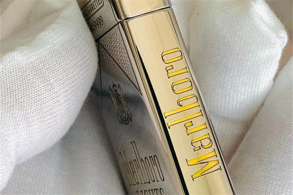 zippo打火机怎么加油?