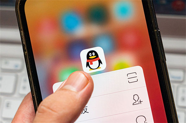 qq勋章墙怎么点亮?